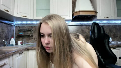 Naked skinny babe sexy dance in the kitchen